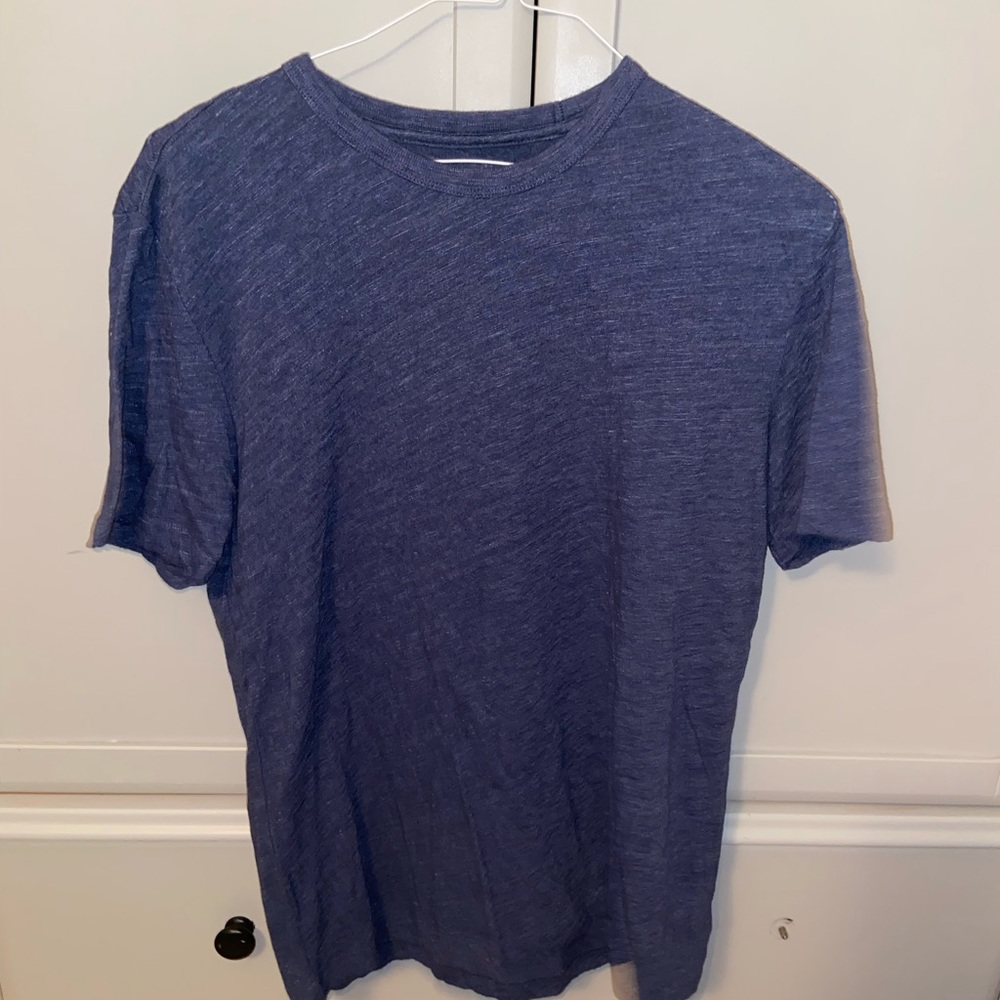 Blue Gap T-shirt Size Large